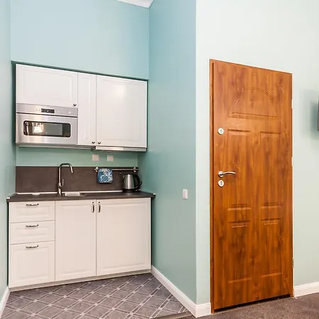 Hostel Come To